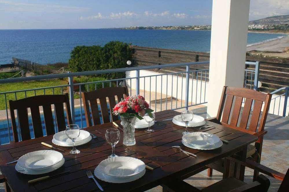 Blue Coral Beach Villas Пафос Екстериор снимка
