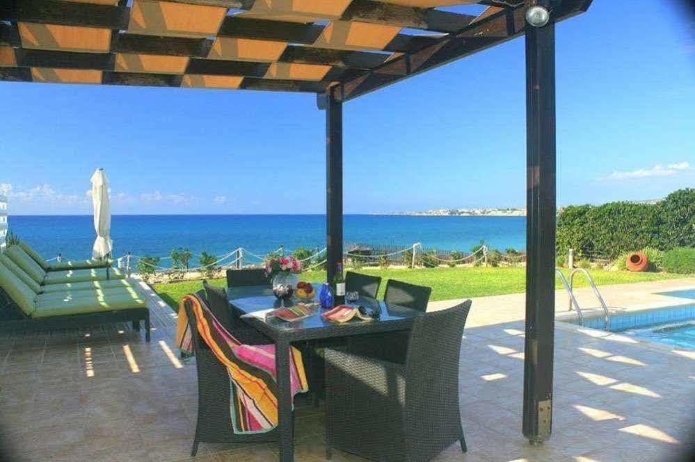 Blue Coral Beach Villas Пафос Екстериор снимка