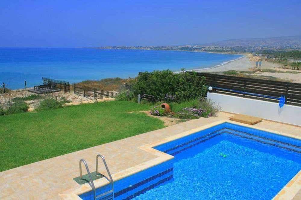 Blue Coral Beach Villas Пафос Екстериор снимка