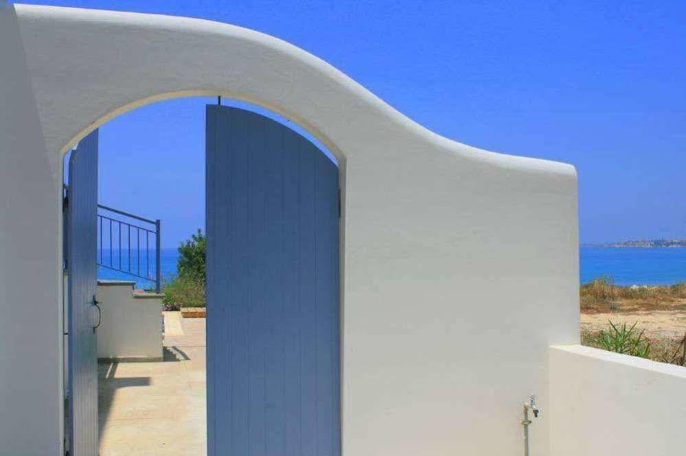 Blue Coral Beach Villas Пафос Екстериор снимка